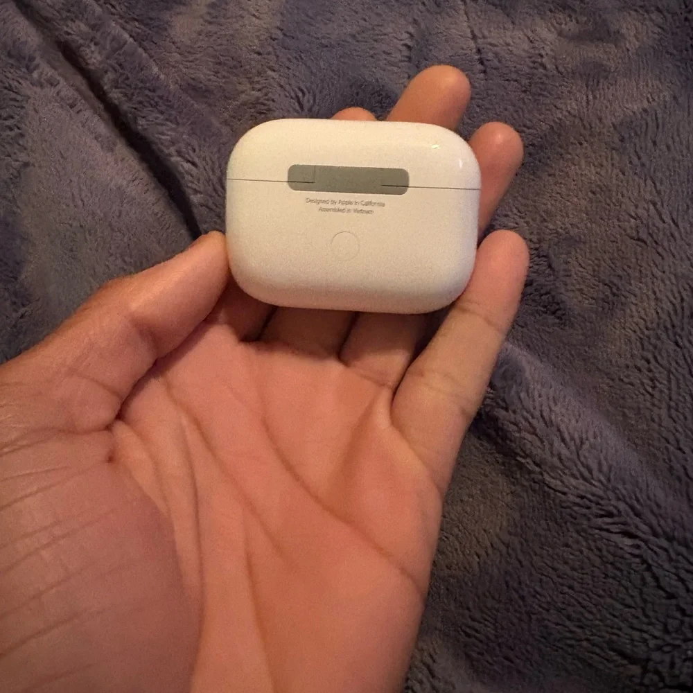 Apple AirPods Pro in White Box